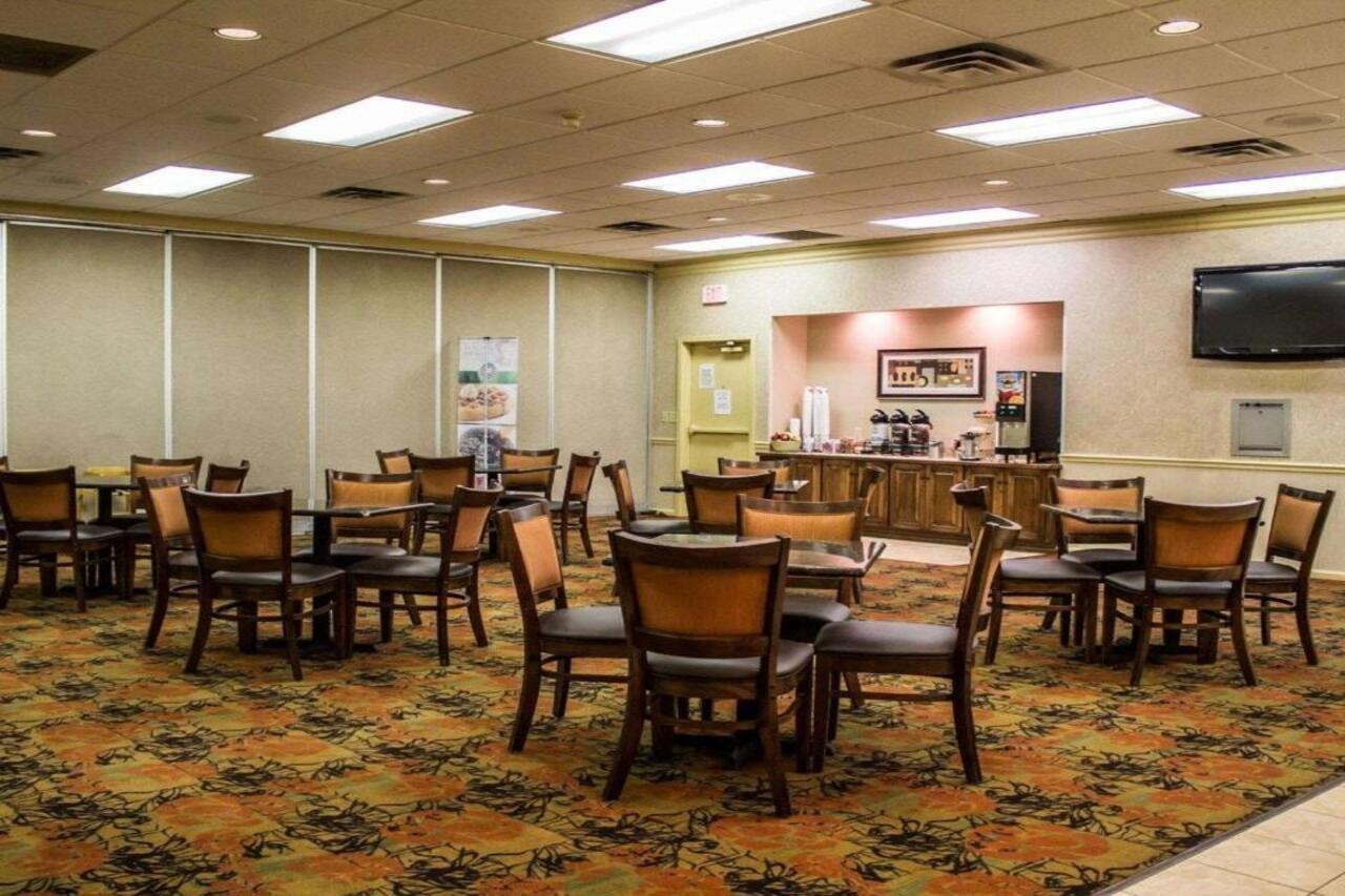 Quality Inn & Suites Mansfield Exterior photo