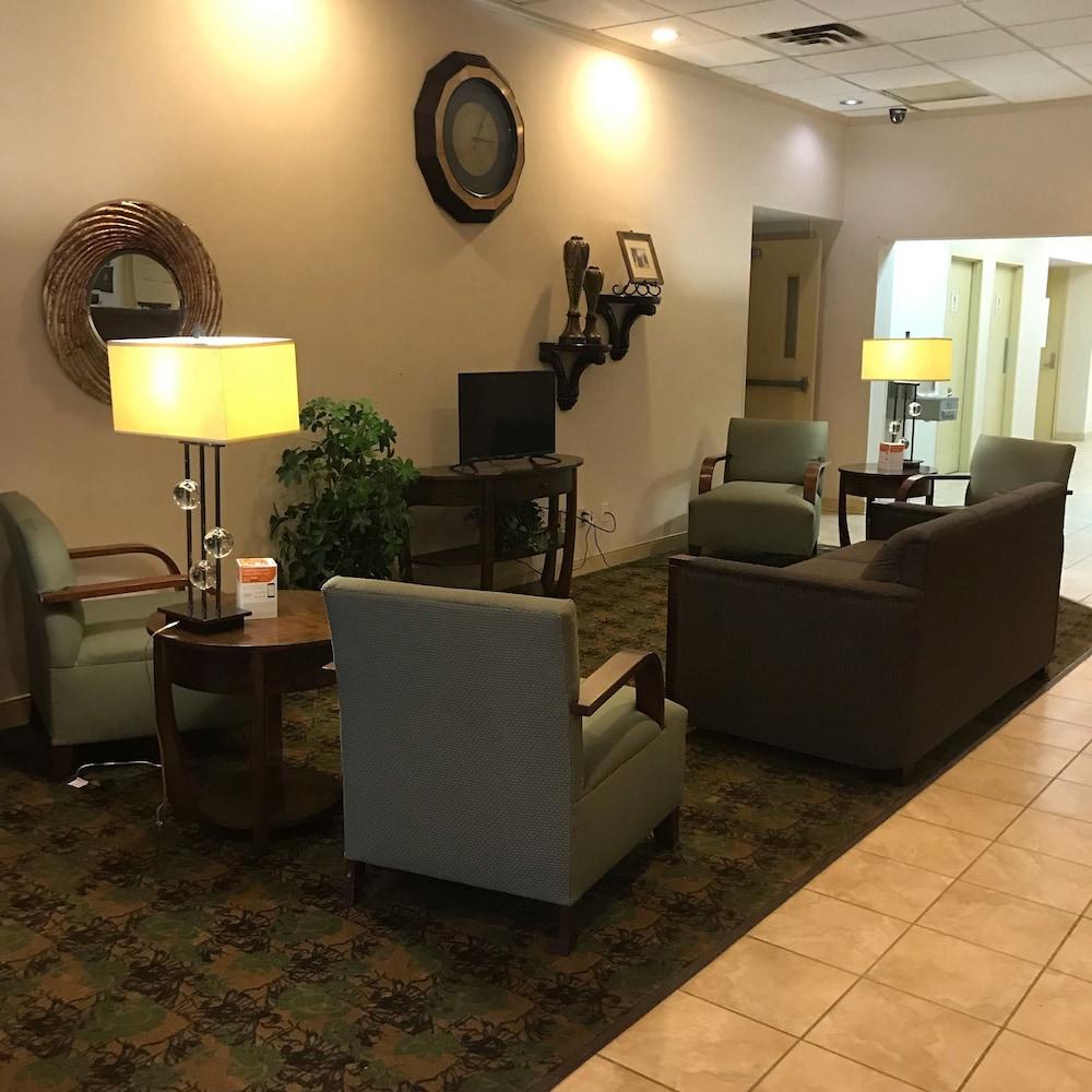 Quality Inn & Suites Mansfield Exterior photo