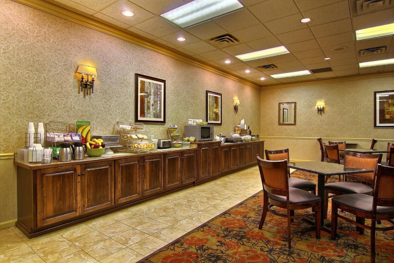 Quality Inn & Suites Mansfield Exterior photo