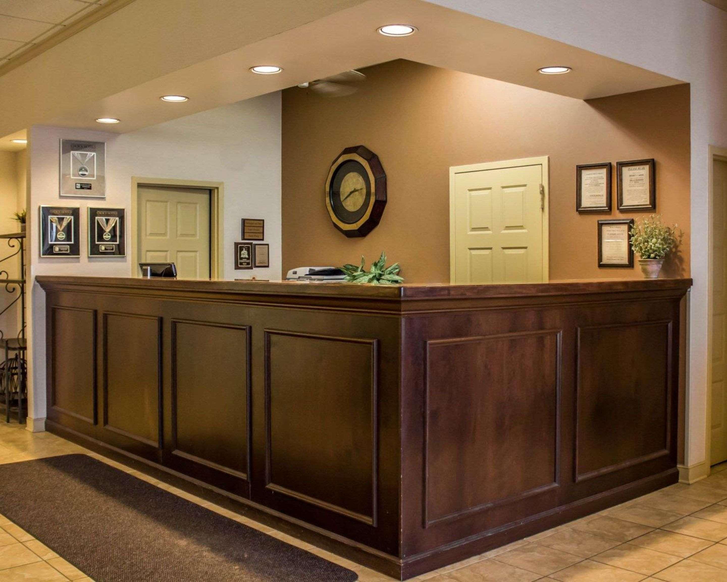 Quality Inn & Suites Mansfield Exterior photo